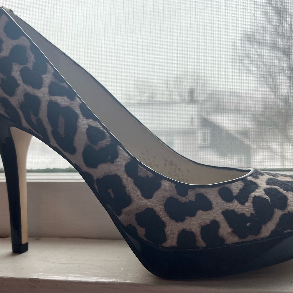 Michael Kors, size 9 Leopard Print Women's Heels